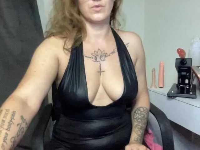 AmallyaHot on BongaCams