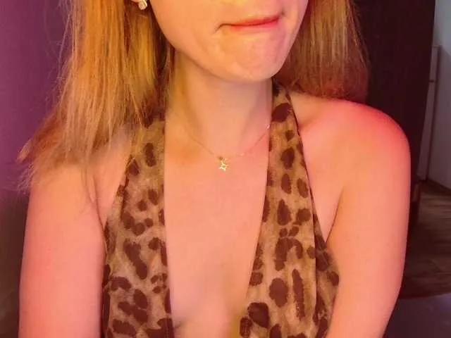 Annavia on BongaCams 
