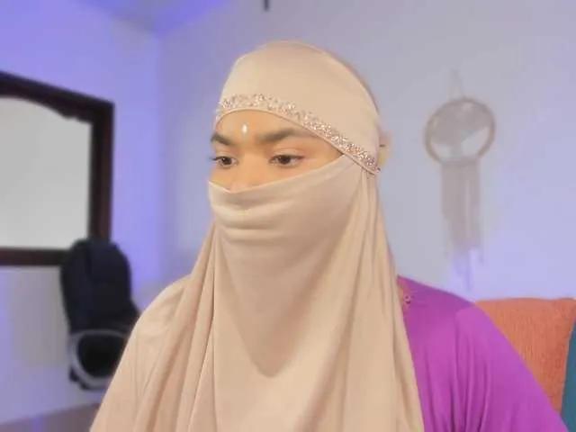 Aura-cuutee on BongaCams 