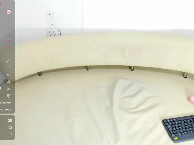Chloe-jackson25 on BongaCams