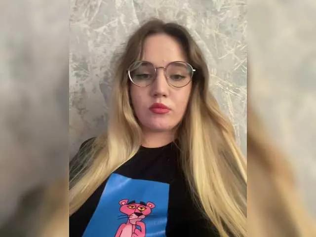 Dream022 on BongaCams