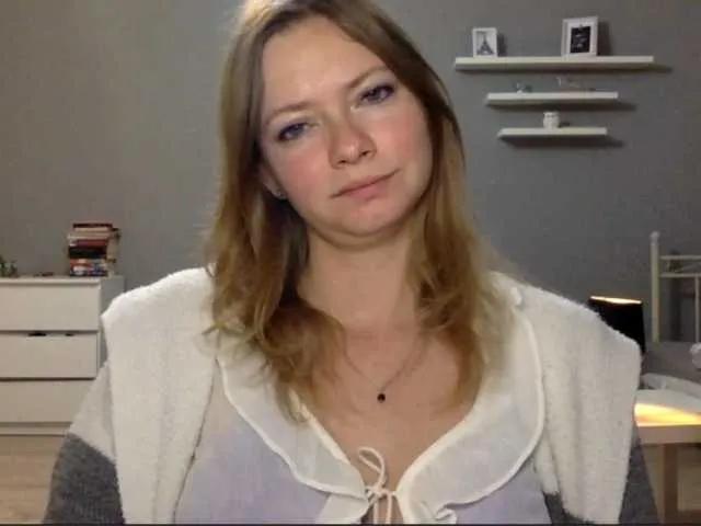 kissMillie on BongaCams