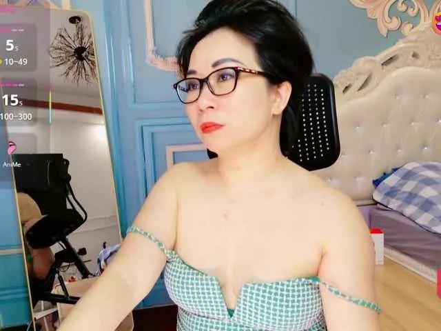 LucianaMeca on BongaCams