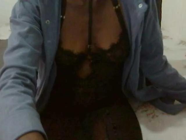 LunaAdut on BongaCams
