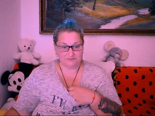 Marryaxx on BongaCams
