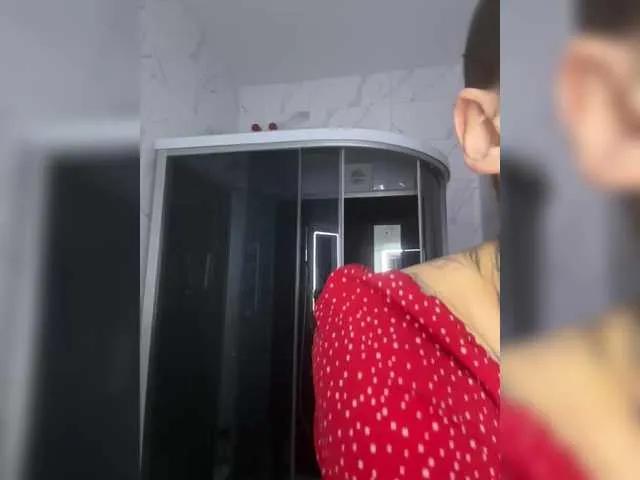OriginalHOOLi on BongaCams