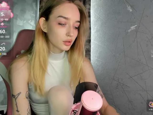 Polikinesis on BongaCams