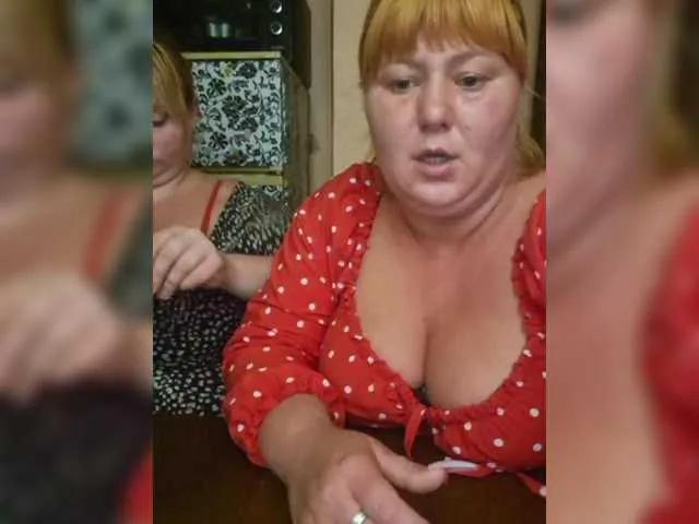 Redboobs2025 on BongaCams