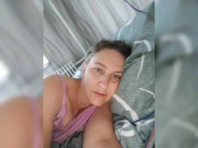 Rellaxx1 on BongaCams 