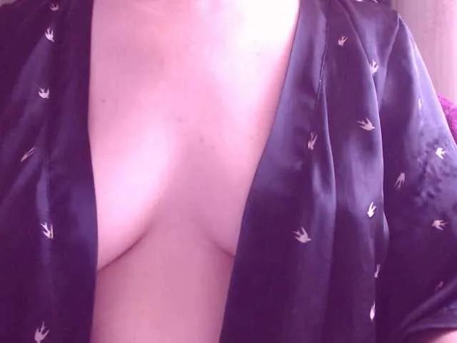 sweetbrunete on BongaCams 