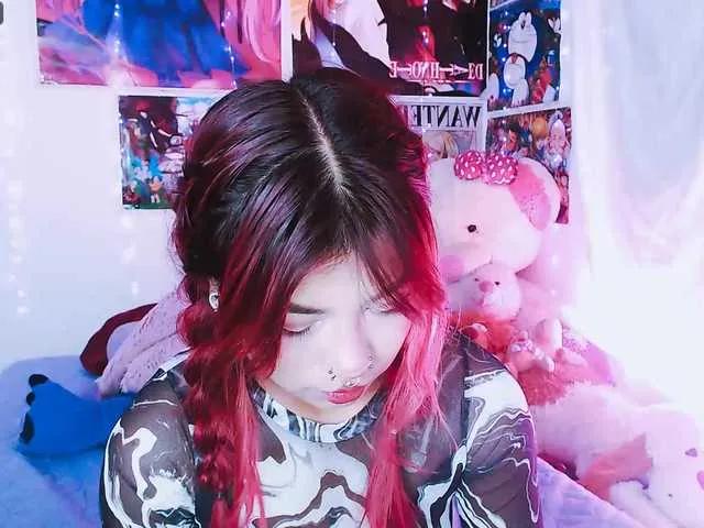 Sweetred11 on BongaCams 