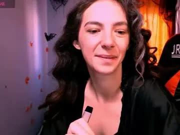 bellaqueen0701 on Chaturbate 