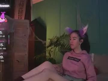 belle_via on Chaturbate 