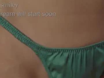 diana_smiley — NORA ON!!! [476 tokens left] #lovense #yoga #smile #feet #natural