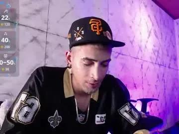 drakeneumann — GOAL: Grab the bulge hard, show the shape [24 tokens remaining] 