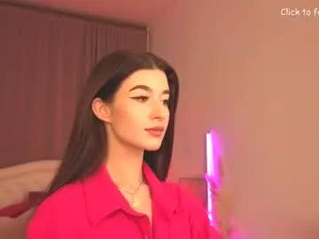 laura_coy —  Welcome! <3 Goal: tease with my skirt 1 song #new #shy #erotic  #dance #natural [23 tokens remaining]