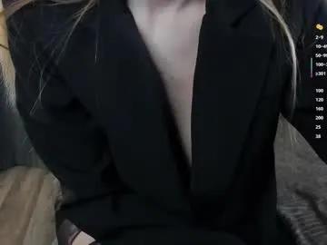 mooncutie_girl on Chaturbate 