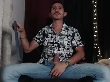 xxxhome_alonexxx on Chaturbate 