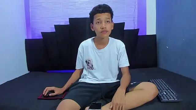 _Noah19 — sexy dance + oil