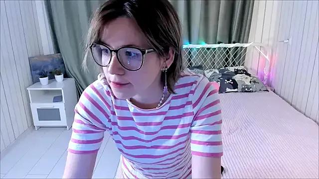 AlisiaEthen — Tease with belly