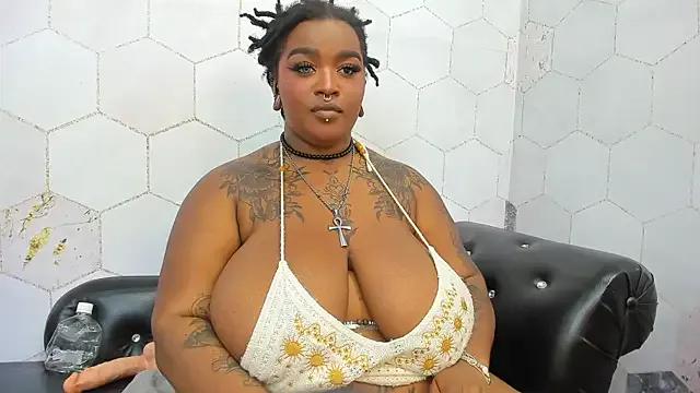Anaa_Fuentess on StripChat 