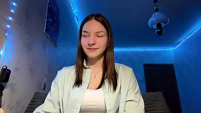 Beauty_miIa — Tease with boobs and suck fingers