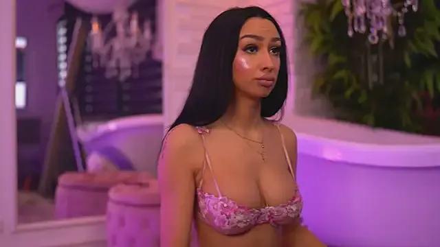 BonnieSins on StripChat