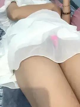 Daisy281 — Nude show + squirt