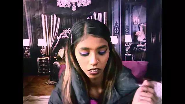 IndianSexySlender on StripChat 