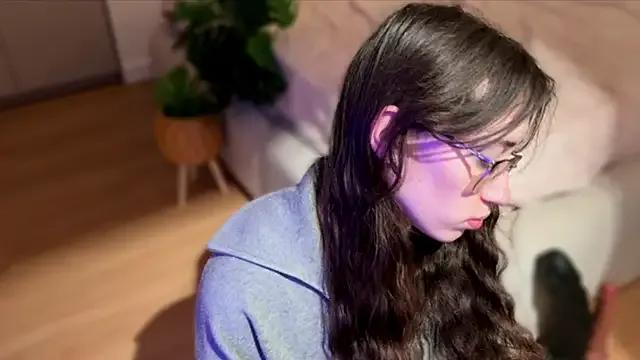 Kelly_Berry__ — lick dildo