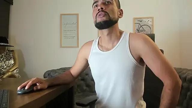 luxurycoupl on StripChat 