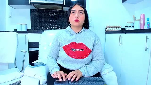 NayaWayne on StripChat 