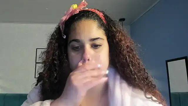 ninna_curly on StripChat 