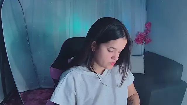 penelope_hearth08 on StripChat 