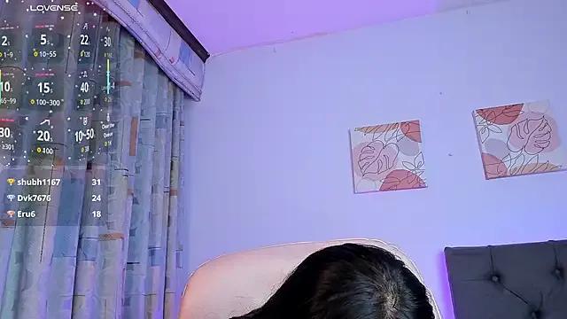 Quiinn_bx on StripChat 