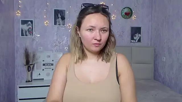 SallyVerda on StripChat 