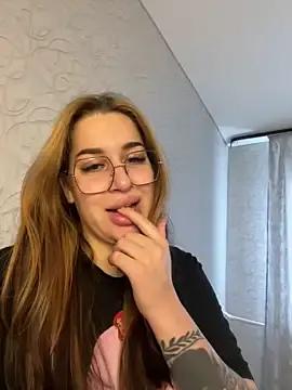 VikiDemini on StripChat 